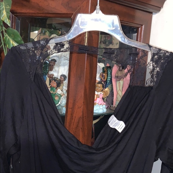 Sz 3xl top by 121 Boulevard has open back - Picture 3 of 8